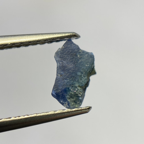 アメリカ,サンベニト産ベニトアイト 0.33ct - IRODORI STONE