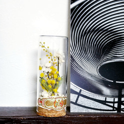 ミモザとアンモビューム 春のガラス瓶アレンジ 6枚目の画像
