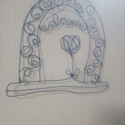 ワイヤークラフト　ガーデンアーチ型のウエルカム飾り＾＾ 1枚目の画像
