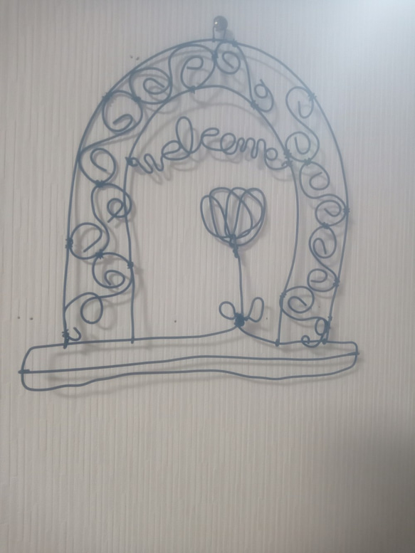 ワイヤークラフト　ガーデンアーチ型のウエルカム飾り＾＾ 1枚目の画像