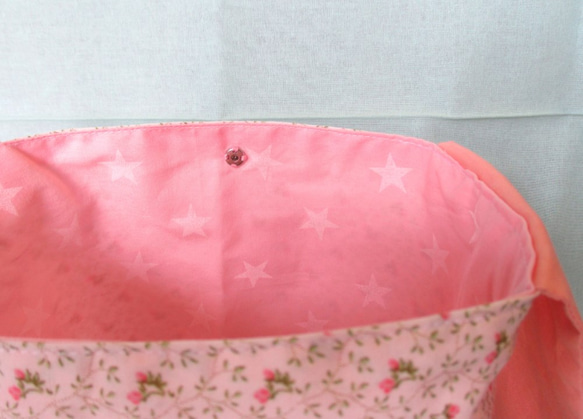 sale 【ちょうちょリボンのお弁当袋】ピンクの小花柄×サーモンピンク【内側はピンク星柄】 7枚目の画像