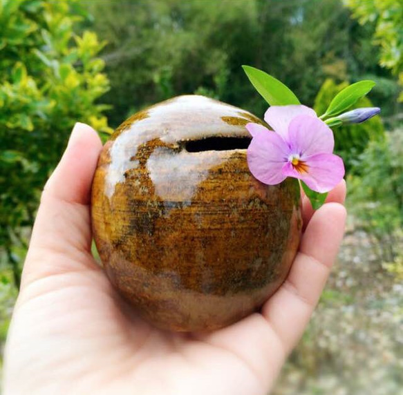 贈り物に最適！ユ二ークな形がかわいい花器・一輪挿し　【花球】 2枚目の画像