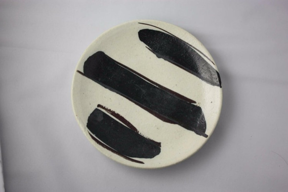 パスタなどのワンプレート料理に【平皿（中）　あぜ道】 4枚目の画像