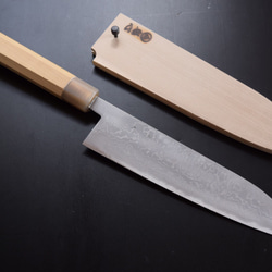 特別価格 鍛造ステンレス銀三鋼 牛刀 210mm 花梨瘤拭き漆白水牛八角柄