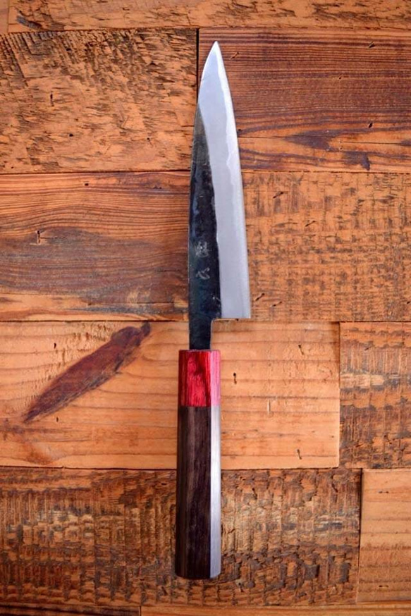 手造り鍛造 昔ながらの黒打ち  ペティナイフ 135mm 包丁　紫檀 (ローズウッド) 八角柄 5枚目の画像