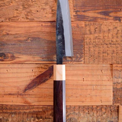 手造り鍛造 昔ながらの黒打ち  ペティナイフ 135mm 包丁　紫檀 (ローズウッド) 八角柄 6枚目の画像