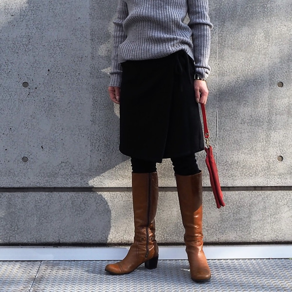 暖か便利グッツ　　カシミヤ混ウールブラックフリーサイズ　巻きスカート 2枚目の画像