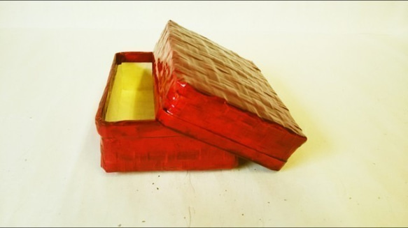 竹細工】つづらの衣装入れ（小） 朱色 手作り 貼り 箱 【竹細工