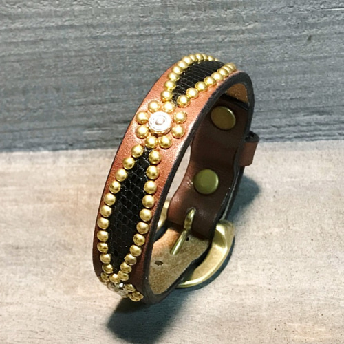 レザー スタッズ バングル gunda ガンダ レザー スタッズ チェーン