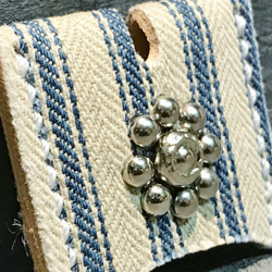キーカバー アンティーク生地 鍵カバー ティッキング生地 1900年代 レザークラフト 革小物 手縫い 限定品 未使用 4枚目の画像
