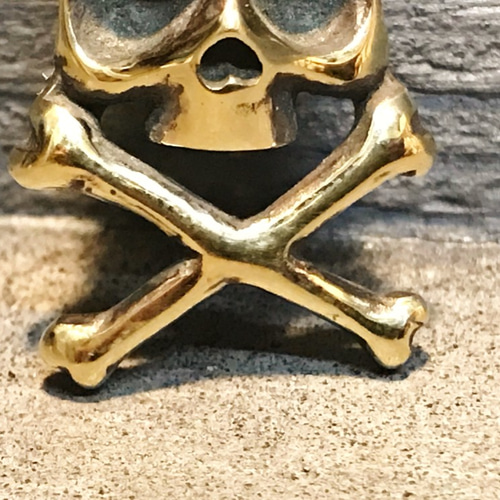 真鍮　重厚　ダブルスカルペンダント　ベッド部分可動　ハンドメイド スカルクロスボーン ペンダントトップ 真鍮アクセサリー 髑髏