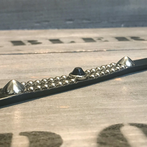 スタッズブレスレット UKサドルレザー レザーブレスレット
