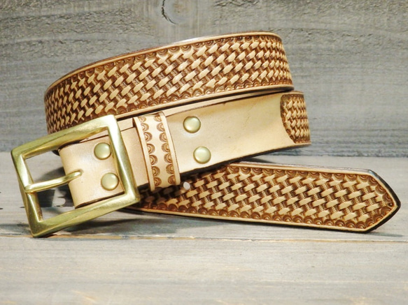 レザーベルト バスケットスタンプ革ベルト 手打ち バスケット柄 手染め