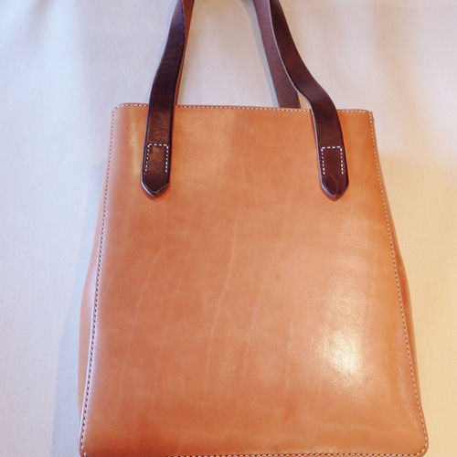 美しいアンティークブラウンとサドルレザーヌメ革トートバッグ　ハンドメイド牛革 栃木レザーで作ったヌメ革のハンドバッグ】 牛革 レザー 本革