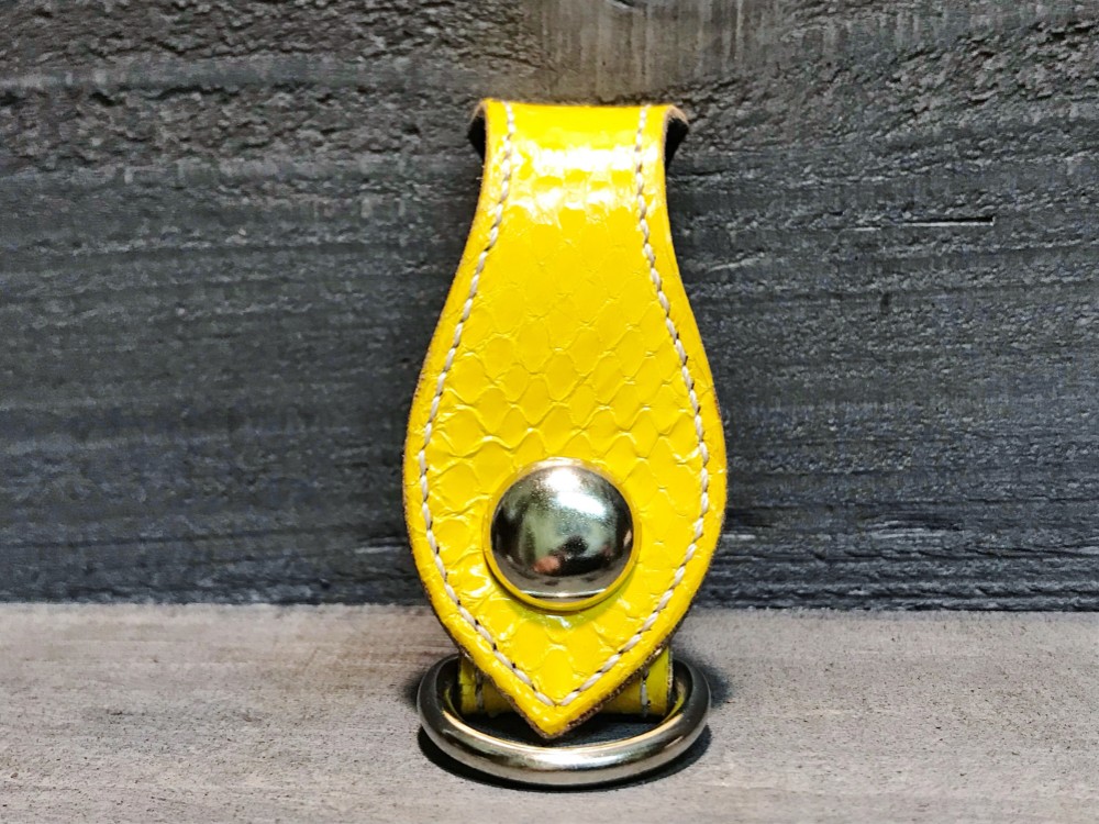 キーループ コブラ革 サドルレザー ヘビ革 ベルトキーループ 手縫い 革小物 レザークラフト 蛇革 限定品 新品未使用