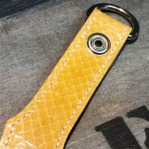 キーループ コブラ革 サドルレザー ヘビ革 ベルトキーループ