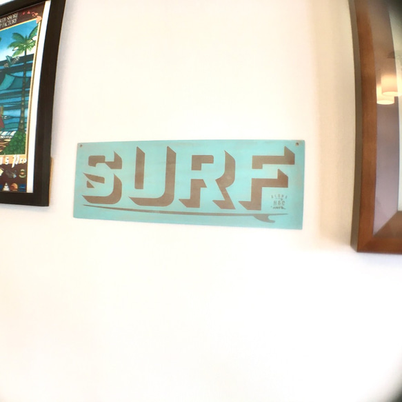 ウッドサインプレート ≪SURF≫　ハンドメイドインテリア 2枚目の画像