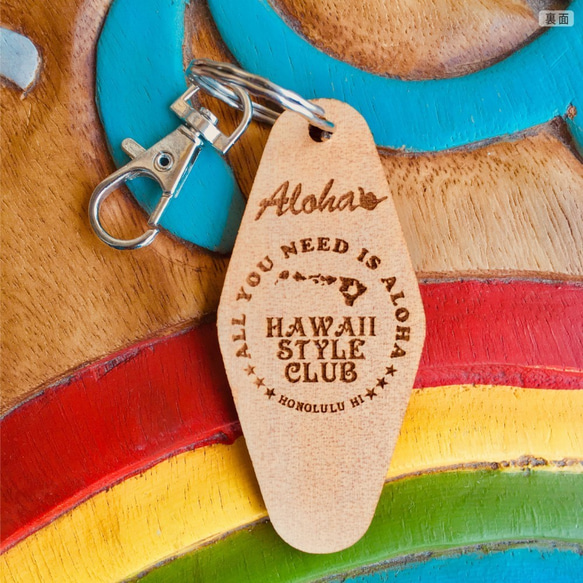 [免費刻名字] Motel key tag mini ≪Chillin&#39; Shaka≫ 手工木鑰匙扣 第6張的照片