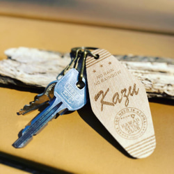 [免費刻名字] 迷你汽車旅館鑰匙牌 «Aloha» 手工木質鑰匙扣 第3張的照片