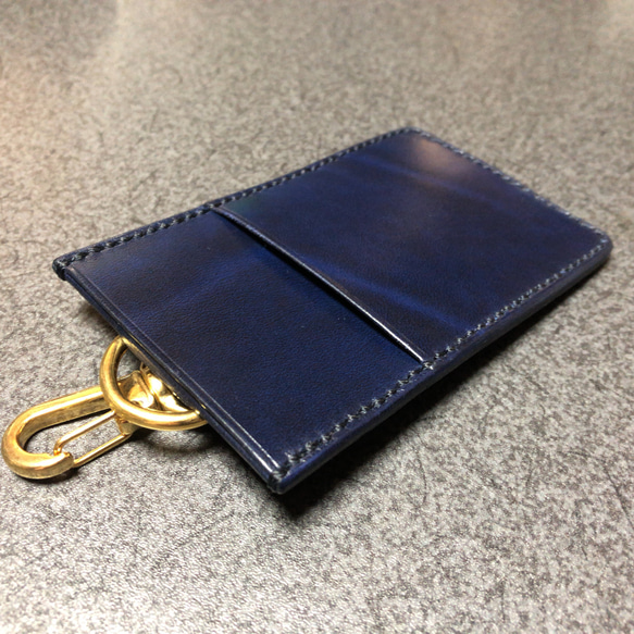 ルガトー2ポケットカードケースパスケース縦型紺ネイビーナスカンDカン金具付き金ゴールド 5枚目の画像