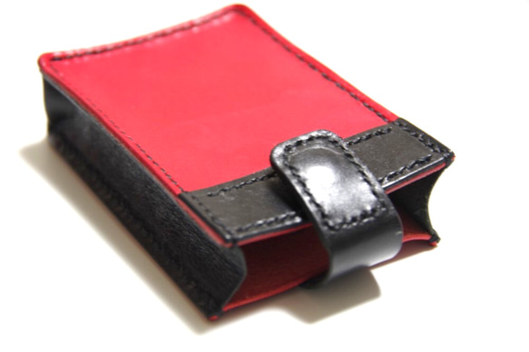 ≪現品処分セール≫オリジナルボタン付き大容量カードケース黒赤レッドブラック 2枚目の画像