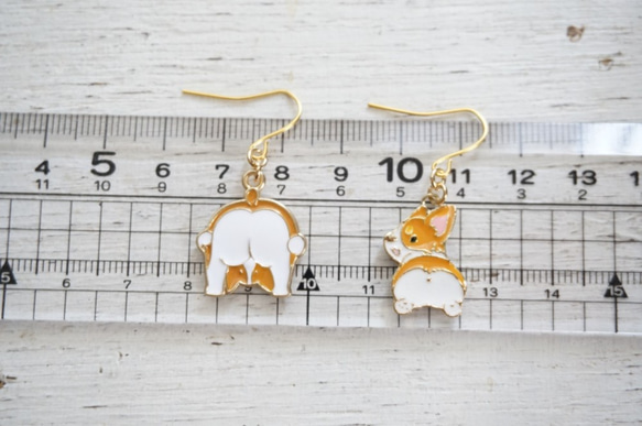 コーギーのピアス＊２種類　かわいい　イヤリング　プレゼント　プチ プラ　ポイント消化 5枚目の画像
