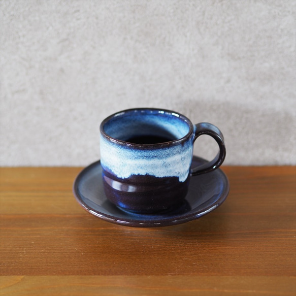吹付コーヒー碗皿(青萩釉) 2枚目の画像