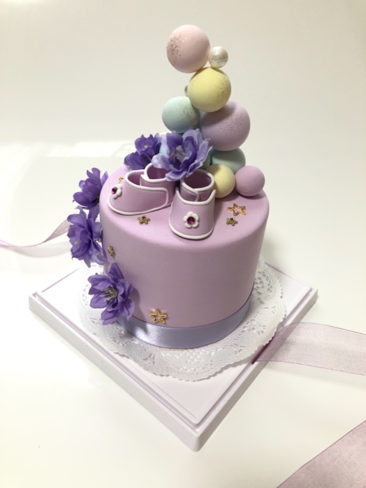 幸せを運ぶベビーシューズ付きクレイケーキ！