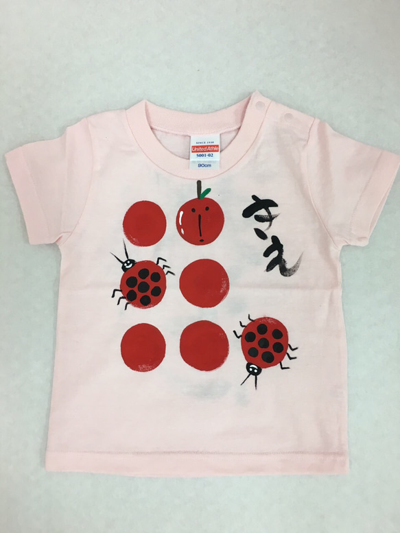 お名前Ｔシャツ てんとう虫とりんごちゃん 3枚目の画像