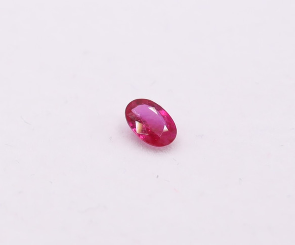 鑑定書付き天然ルビールース9.8ct - ルビー - ルビー