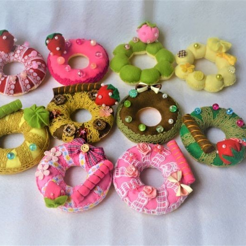 デコレーション☆キラキラドーナツ10個セット♪ おもちゃ・人形 naona