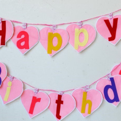 大人気バースデイケーキ＆苺のお誕生日のハートガーランド 3枚目の画像