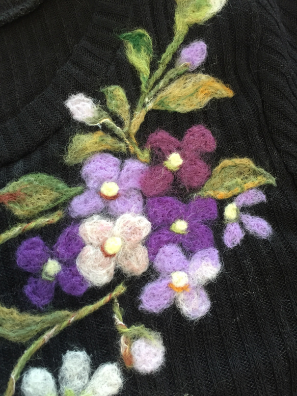 羊毛の花刺繍 6枚目の画像