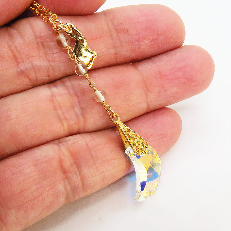 14KGF 猫モチーフのネックレス 大粒の三日月型スワロフスキーと3連レモンクオーツ