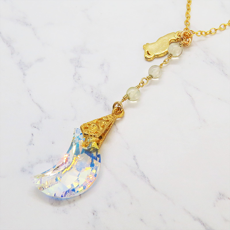 14KGF 猫モチーフのネックレス 大粒の三日月型スワロフスキーと3連レモンクオーツ