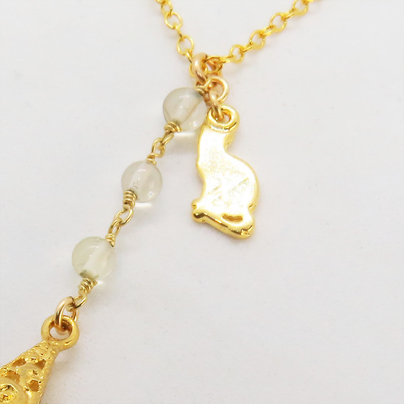 14KGF 猫モチーフのネックレス 大粒の三日月型スワロフスキーと3連レモンクオーツ