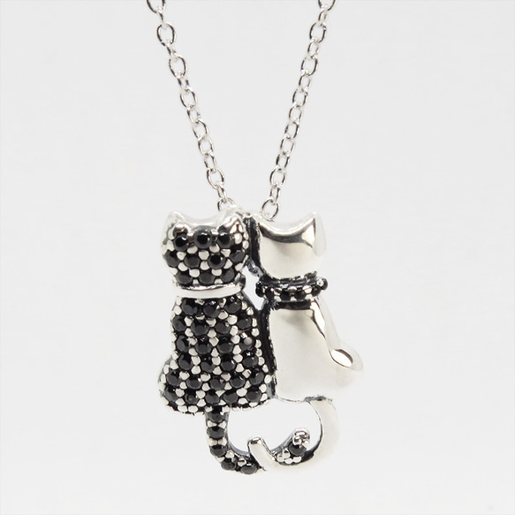 白猫と黒猫が寄り添うペアモチーフネックレス シルバー925 キュービックジルコニア 猫ネックレス 5枚目の画像