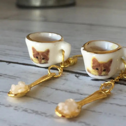 猫カフェでレモンティー♪ピアス（イヤリング）【金属アレルギー対応 