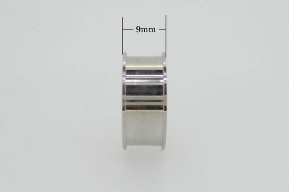 ハンドメイド素材 パーツ ステンレス316Ｌ ステンレスカラー　指輪(リング）幅9mm 内径18mm(16号) 1溝 1枚目の画像
