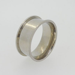 ハンドメイド素材 パーツ ステンレス316Ｌ ステンレスカラー　指輪(リング）幅9mm 内径18mm(16号) 1溝 2枚目の画像