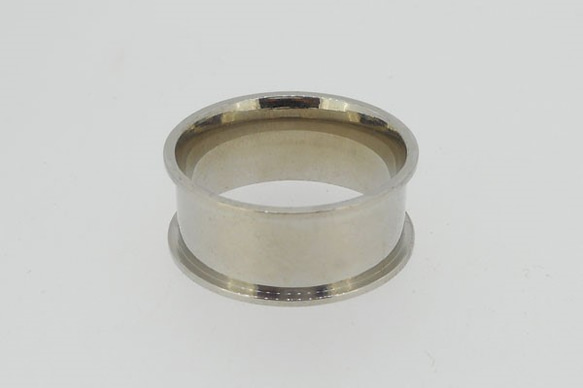 ハンドメイド素材 パーツ ステンレス316Ｌ ステンレスカラー　指輪(リング）幅9mm 内径18mm(16号) 1溝 3枚目の画像