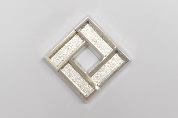 SHAREKI エポキシ樹脂粘土 スクエア（四角形）ペンダントフレーム シルバー バチカン無し squ-pen3-s 1枚目の画像