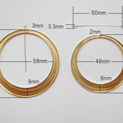 サークルチャーム 外径60mm ゴールド アシンメトリー ハンドメイド素材 316Lサージカルステンレス 6枚目の画像