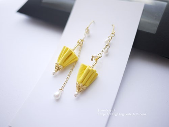 小さな傘ピアス(umbrella/YELLOW) 1枚目の画像