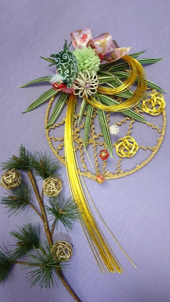 お正月飾り　金の輪（水引かざり） 1枚目の画像