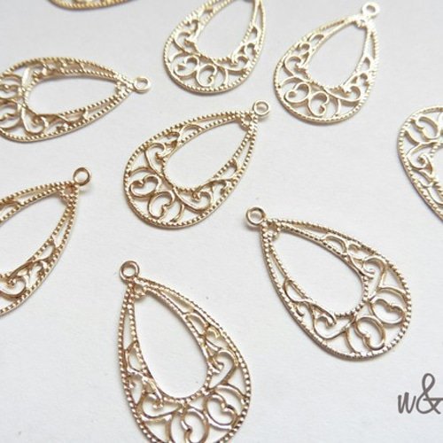 カン付きしずく型透かしパーツ♡ チャーム n&A 通販 1608010｜Creema  