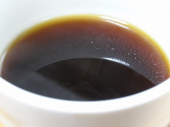 ほろ苦くも香ばしい香りのする　ノンカフェイン 自家焙煎 黒豆香琲  ３ドリップ 4枚目の画像