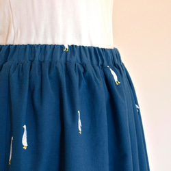 刺繍スカート グース ブルー 4枚目の画像