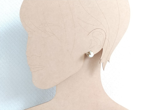 蒔絵パールピアス / 風と木の葉 / maki-e pearl earrings / leaves 6枚目の画像