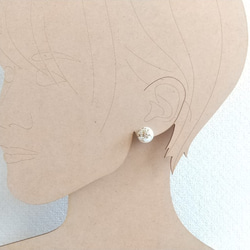蒔絵パールピアス / タンポポの綿毛とスワロ / maki-e pearl earrings/dandelion 5枚目の画像